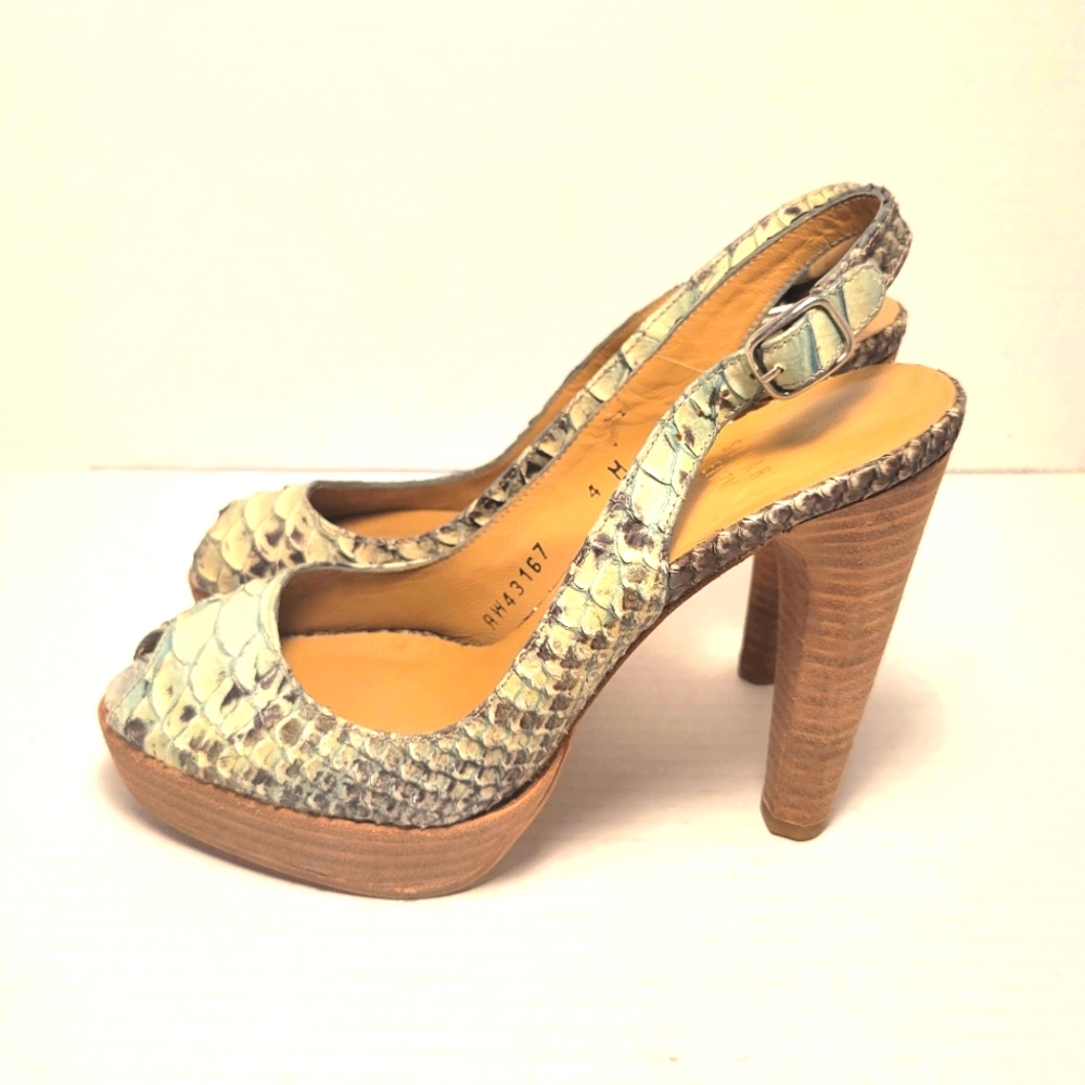 NWOT STUART WEITZMAN Mint Green Snakeskin Peep Toe Heels